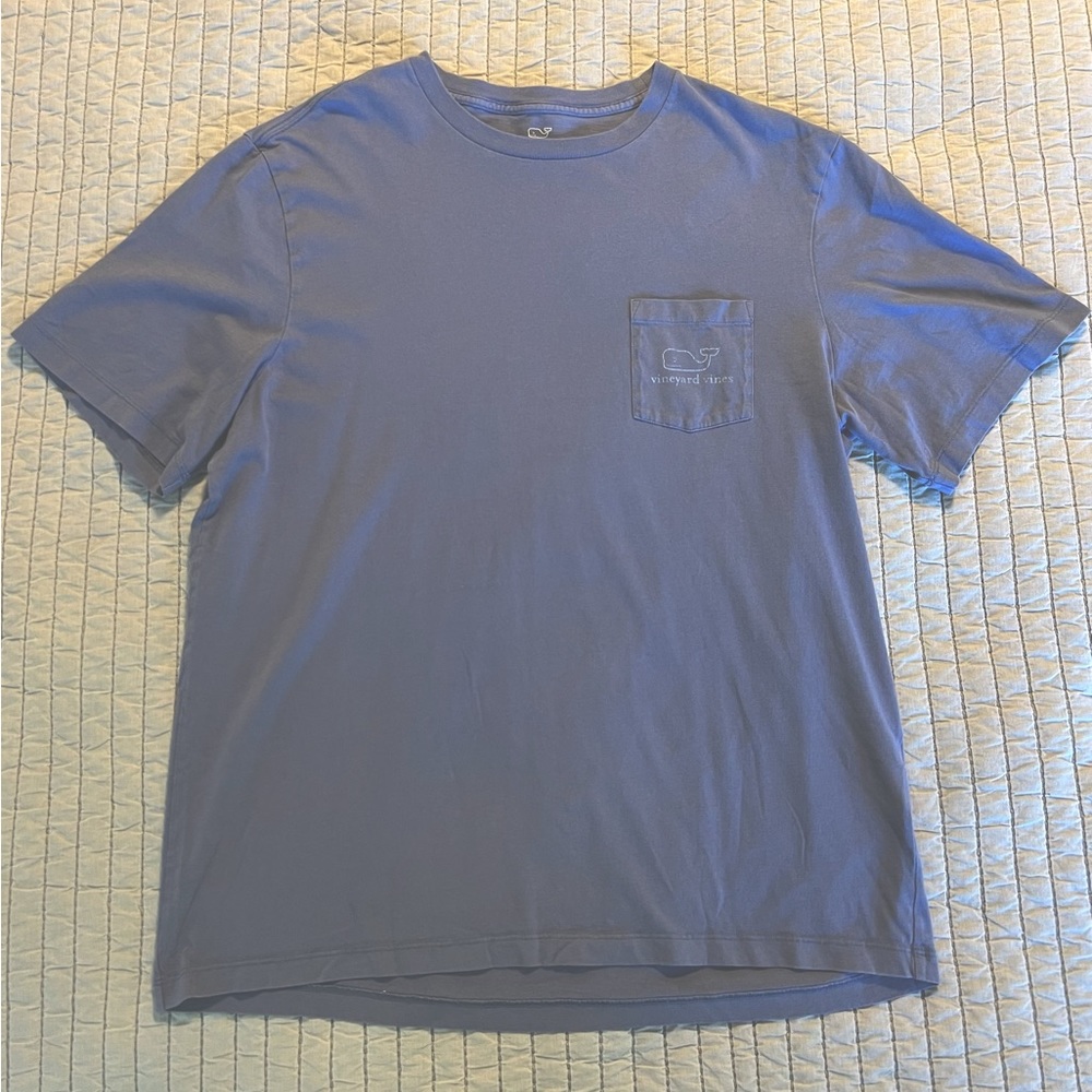 Vineyard Vines logo tee